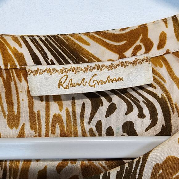 Robert Graham Zebra Print Silk Blouse Size L Orange Tab Sleeves Button Up Office - Picture 16 of 16